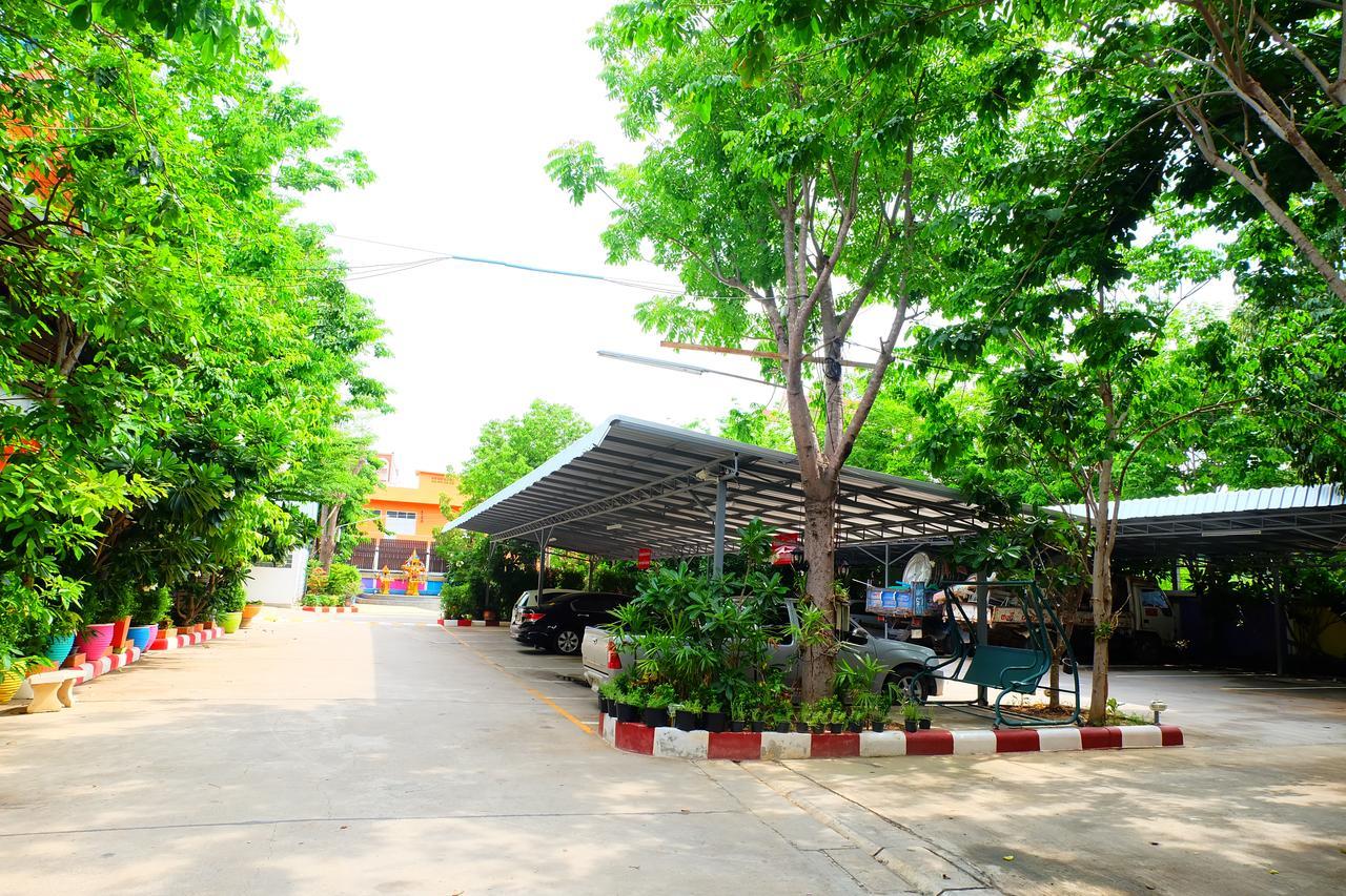 Rak Kun Resort 2 Nakhon Sawan Exterior photo