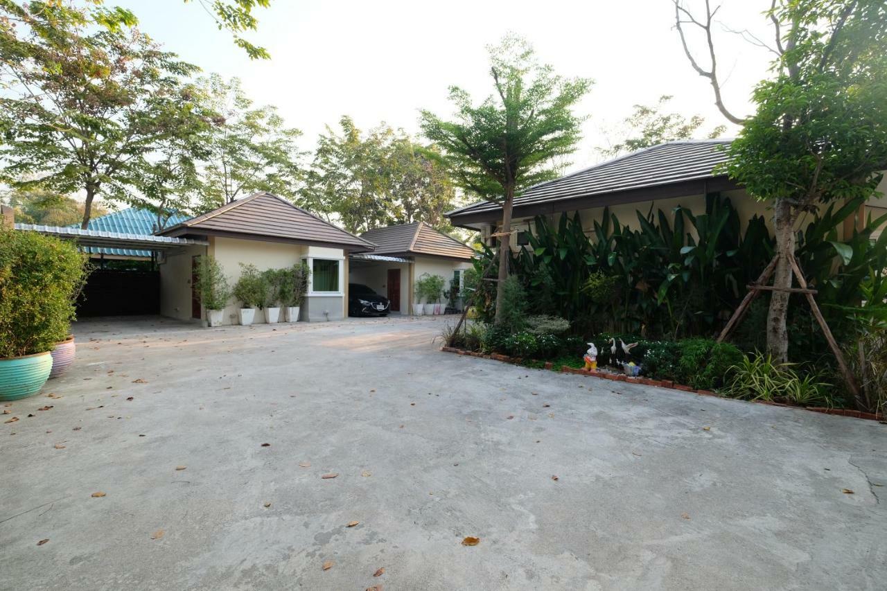 Rak Kun Resort 2 Nakhon Sawan Exterior photo